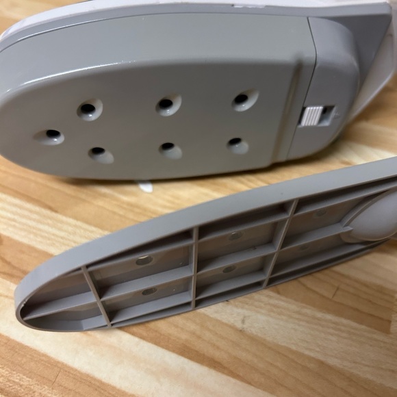 Portable Handheld Steamer - Picture 4 of 12